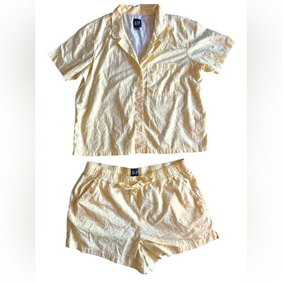 GAP Other - 2 Piece GAP Women's Yellow Floral Short Sleeve Pajama Set - Size Large